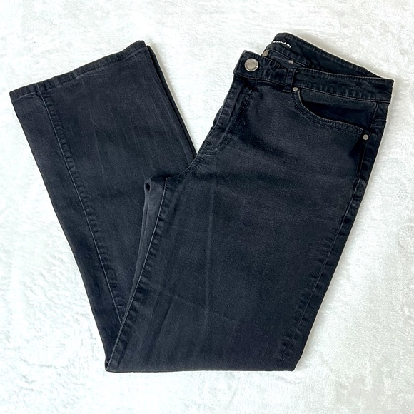 Elie Tahari Women’s Nicola Black Wash jeans size 8P - Picture 1 of 6